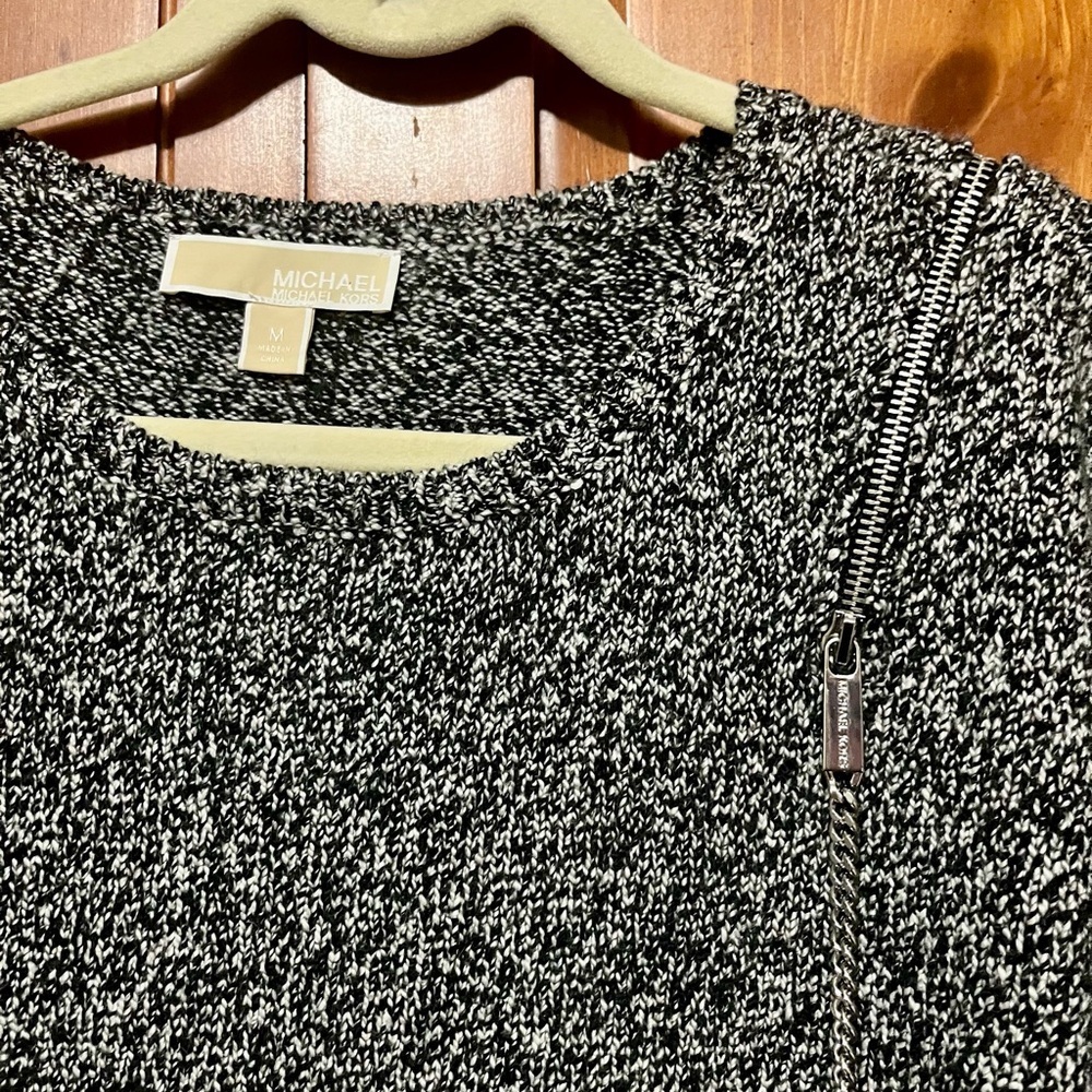 Michael Kors Elegant Black and White Sweater - Medium - Picture 1 of 6